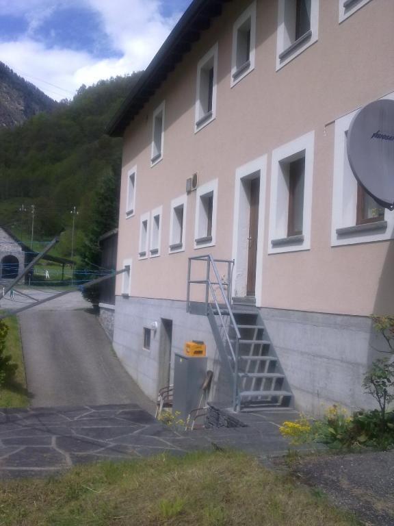 Ristorante Garni Lavizzara Sornico Exterior foto